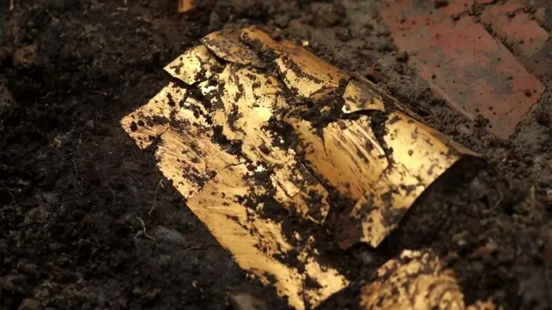 کوزه‌ها و طلا