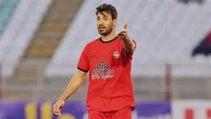 اعتراض شجاع خلیل‌زاده به شعارهای قومیتی در بازی با ملوان