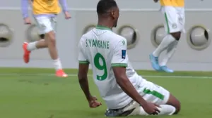 گل اول الاهلی دوحه به سپاهان توسط یانزانه دقیقه 91