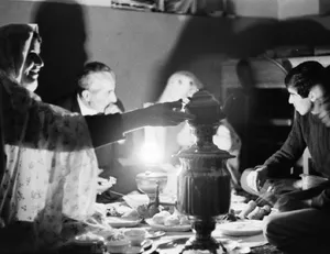 آگهی‌های بامزه رمضانی قبل انقلاب: از تعطیلی کاباره تا توپ سحر!