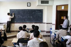 کاهشی شدن نرخ «ترک تحصیل» دبیرستانی‌ها